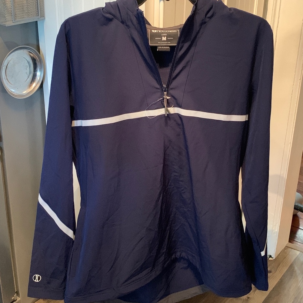 Holloway Women’s Golf/tennis/ sports jacket. NWOT. Retail 56
